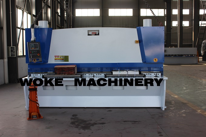 QC11K-12X2500/3200/4000/6000 Hydraulic guillotine shearing machine cutting machine 