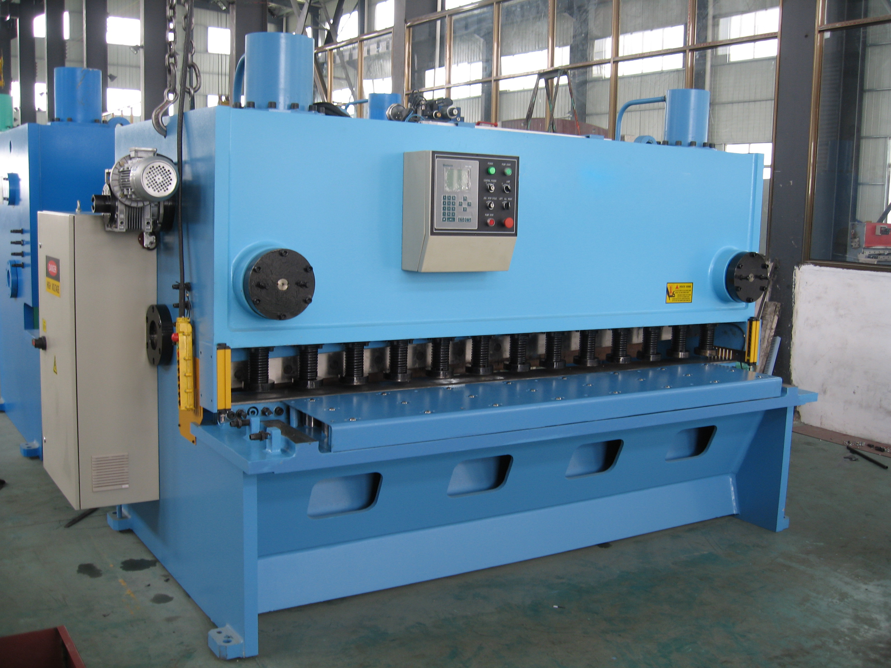 QC11K-12X2500/3200/4000/6000 Hydraulic guillotine shearing machine cutting machine 